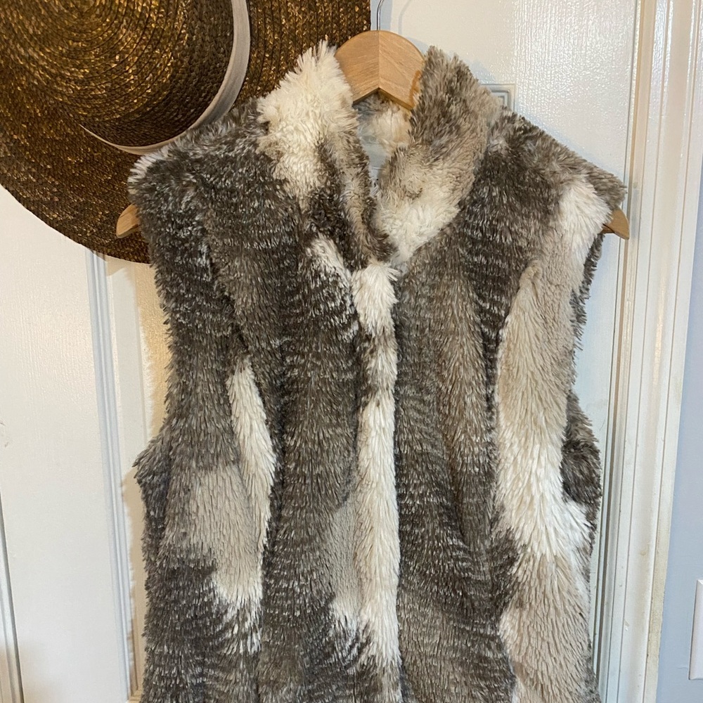 Cabi faux fur vest